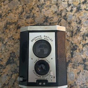 Brownie Reflex Synchro Model Eastman Kodak